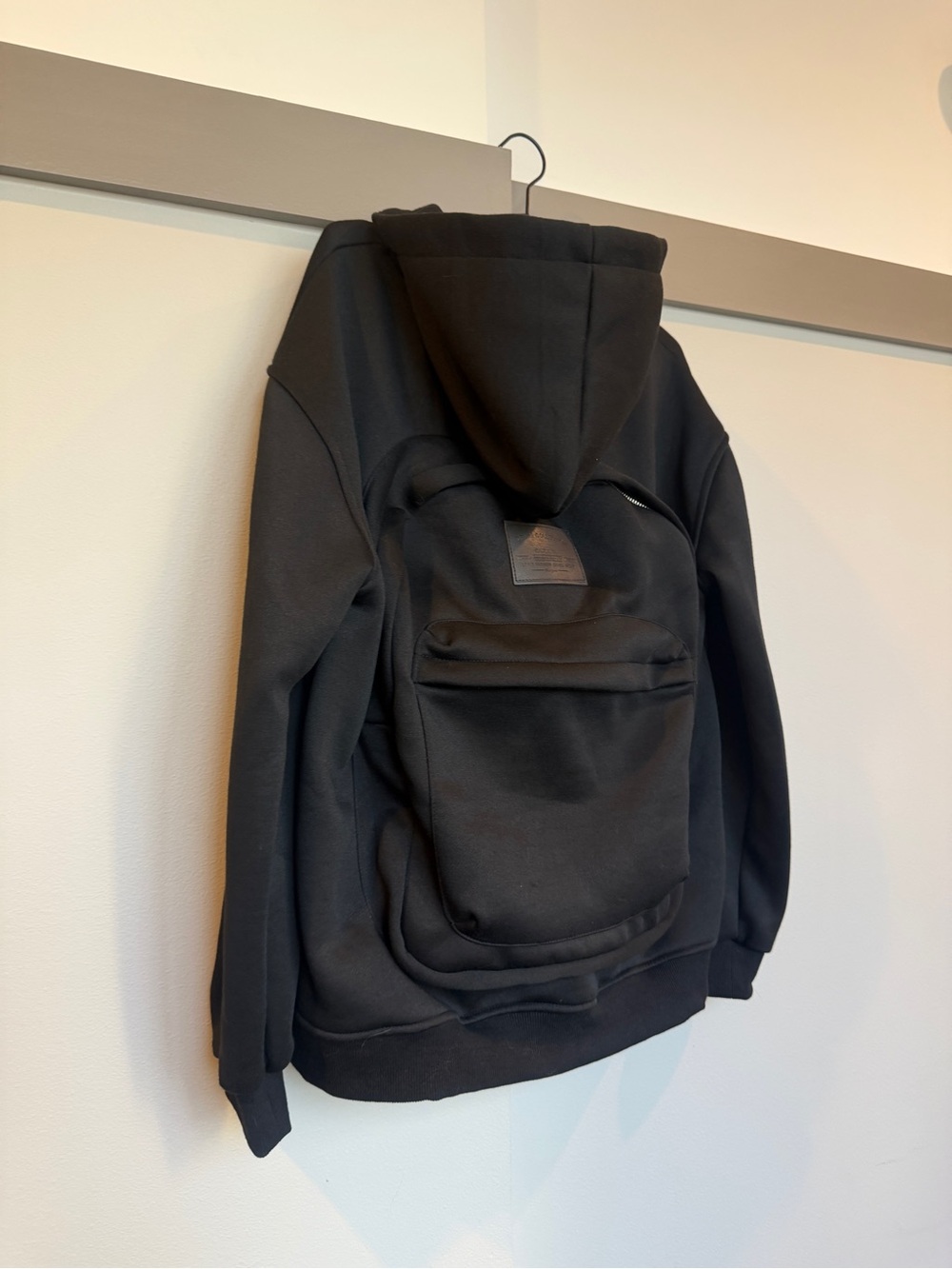 Mufiasiti Studio Black Convertible Backpack Hoodie – M